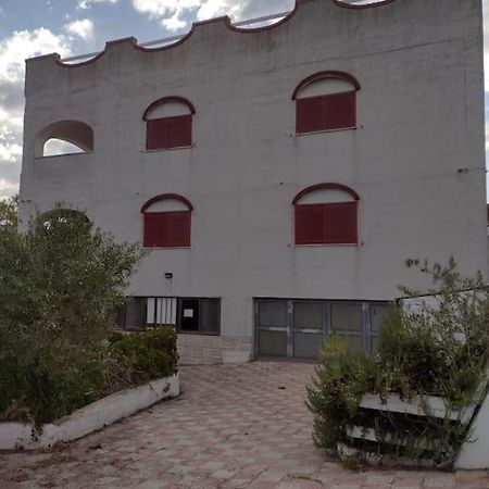 Appartamento In Villa Con Pineta Leporano Εξωτερικό φωτογραφία